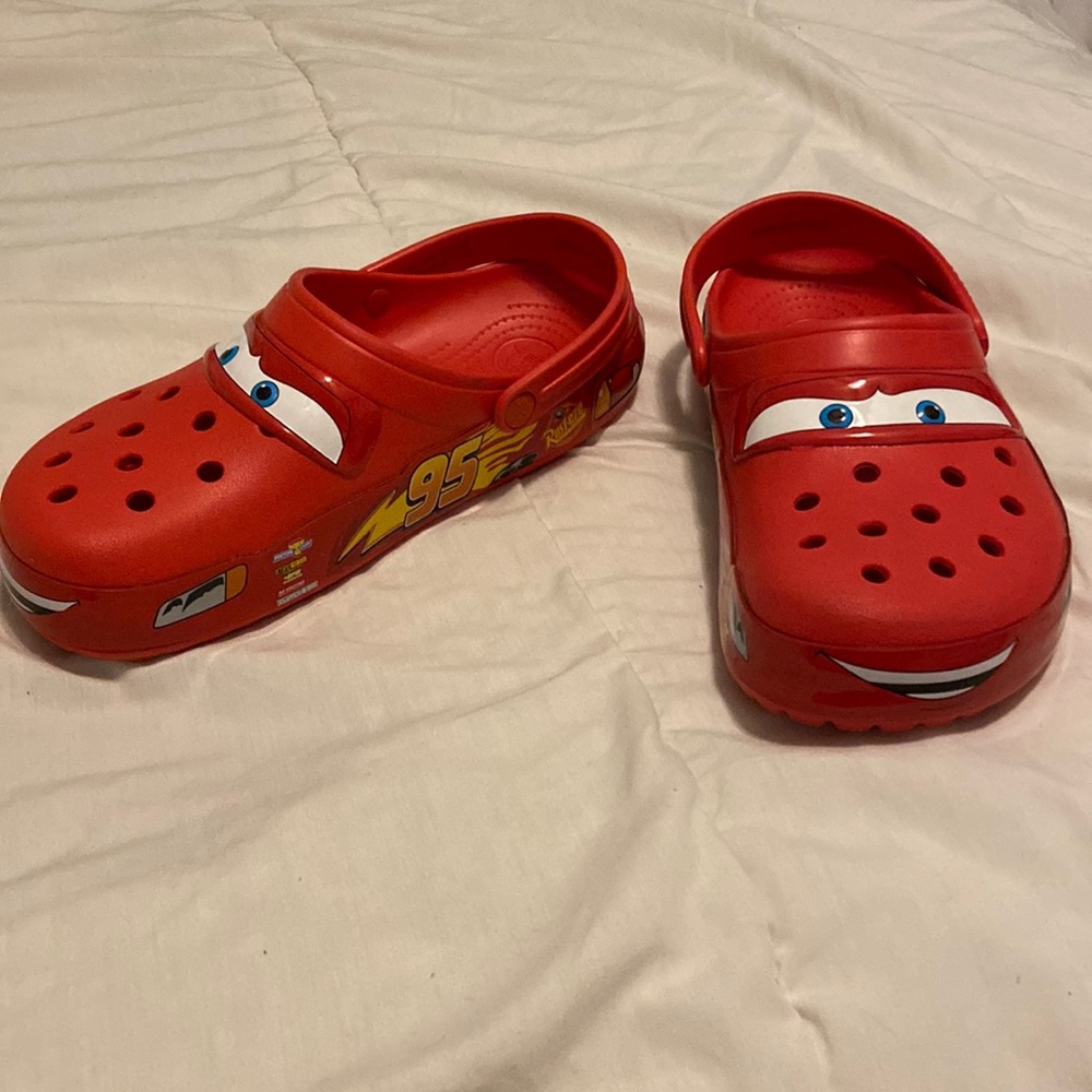 RARE LIMITED EDITION Lightning McQueen Crocs Co-Ed Size